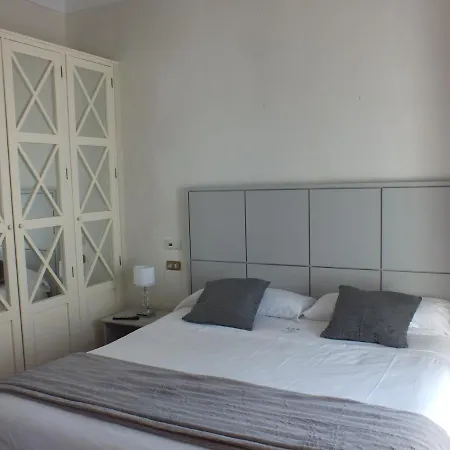 Hotell Casa Palacio Villazambra 4*